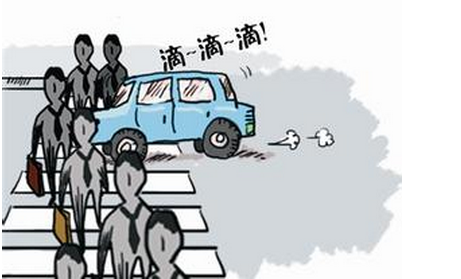机动车斑马线不让行频酿事故 